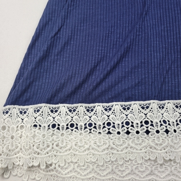 NWT Suzanne Betro ribbed navy wide sleeve embroidered trim flowy top R51 - Picture 4 of 8